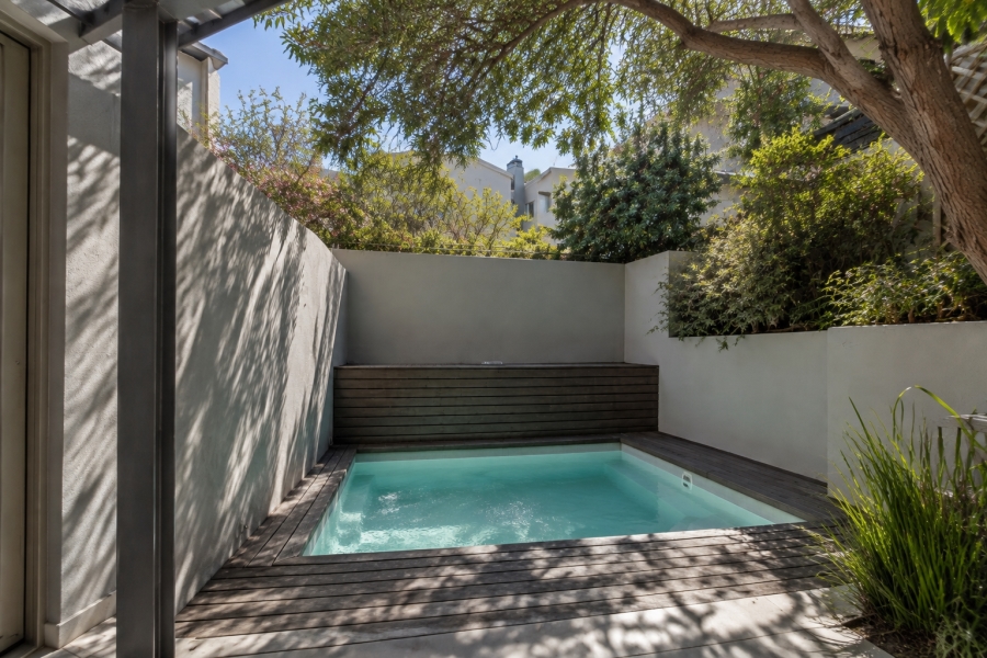 To Let 2 Bedroom Property for Rent in Vredehoek Western Cape